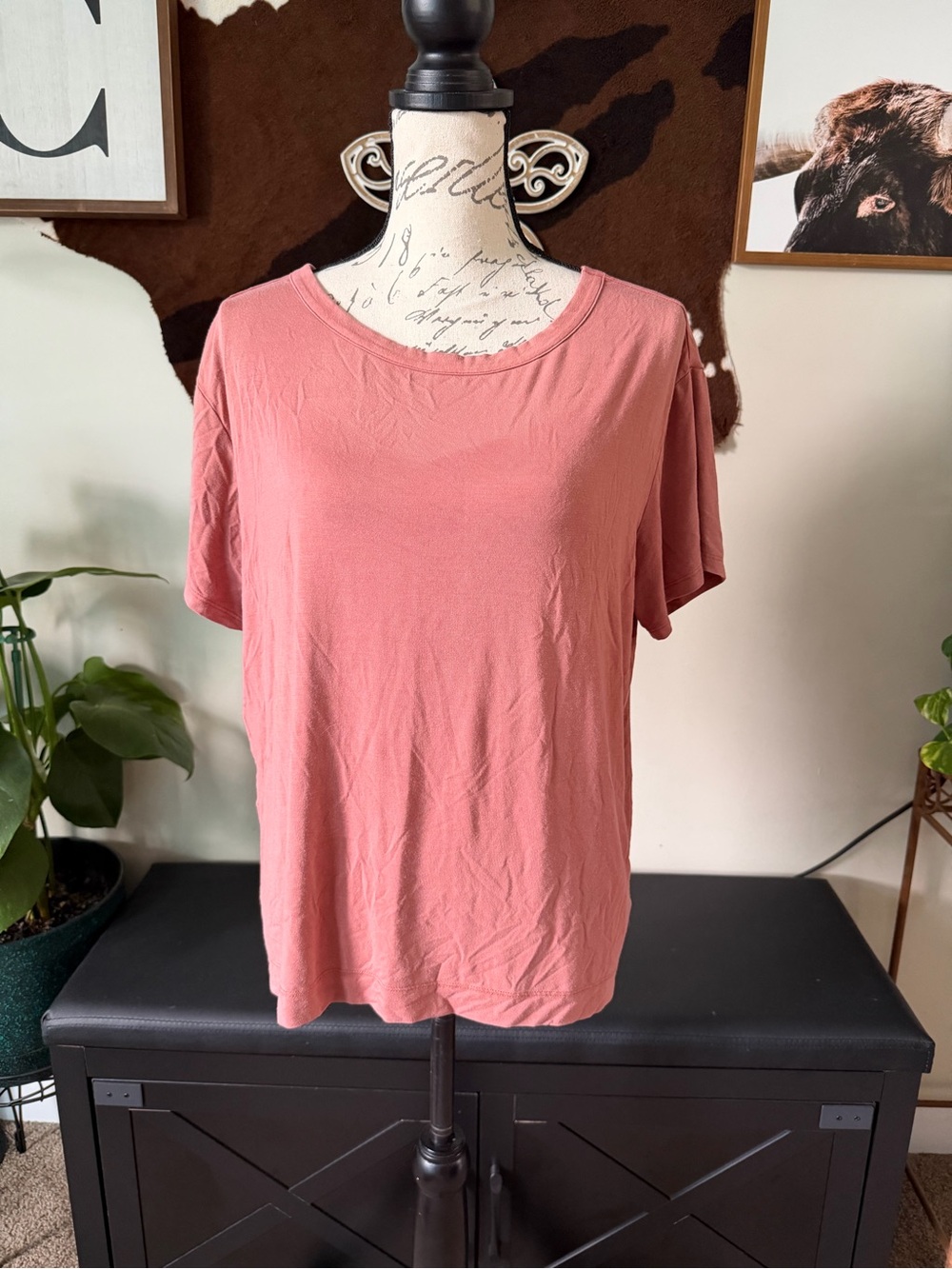 BUCKLE Short Sleeve Tee in Dusty Rose